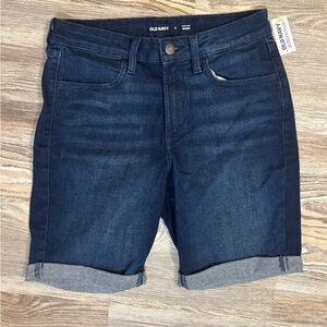 NWT Women Hi Rise WOW Jean Shorts - 4 Old Navy